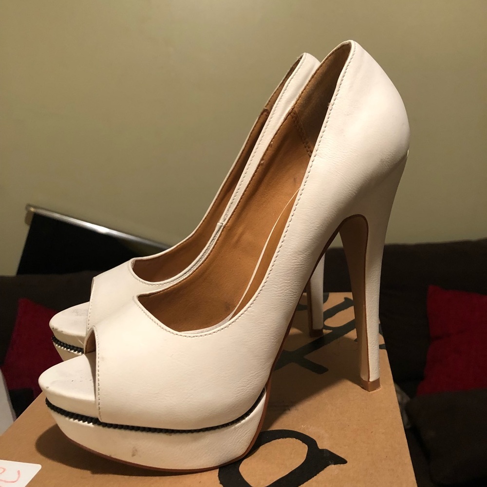 White Pumps